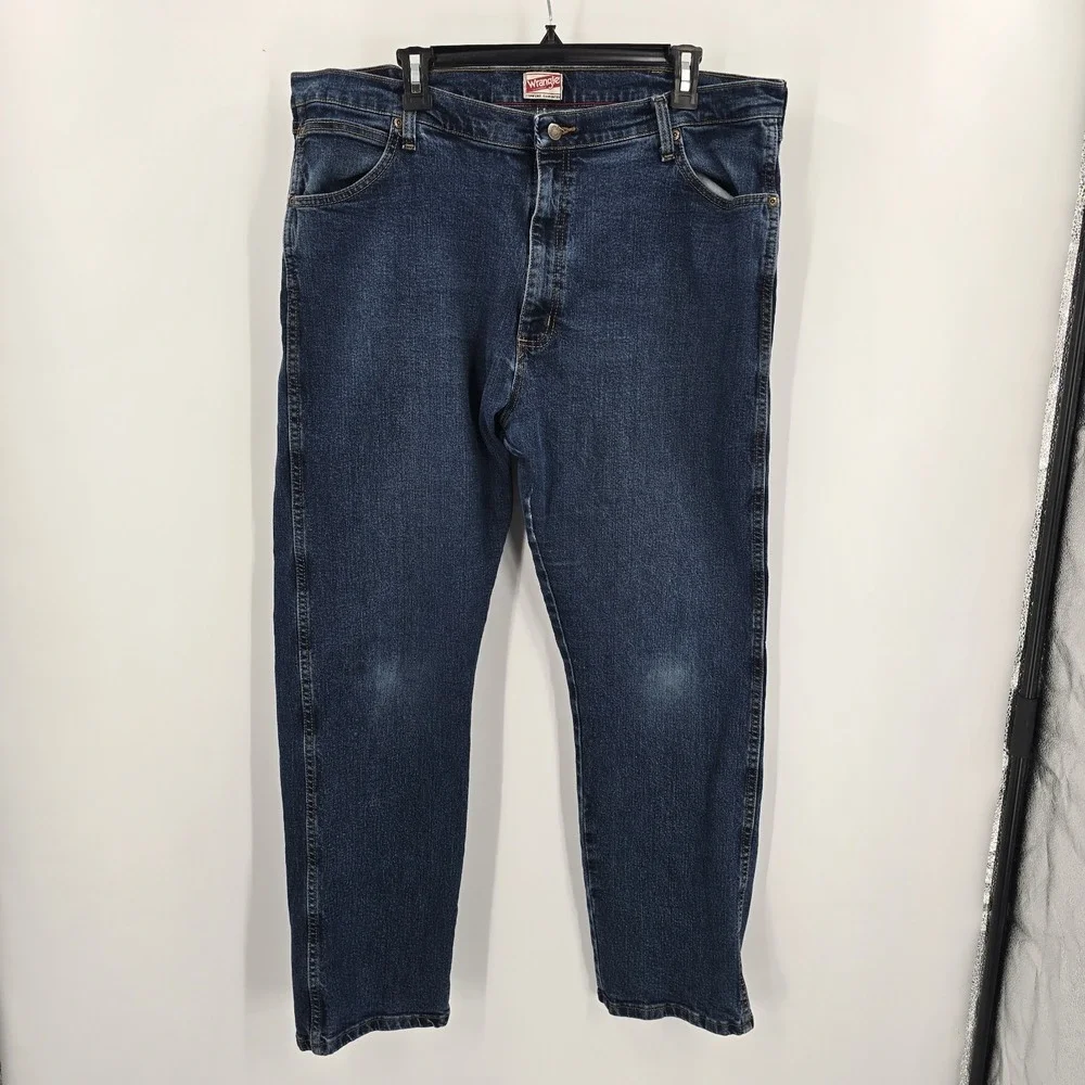 Wrangler Jeans Men's 40x30 Regular Fit Medium Rinse